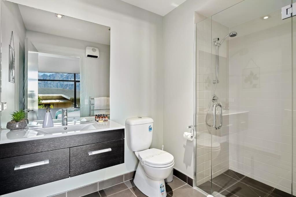 Toru - Eclectic Apartment With Delightful Lake Views Κουίνσταουν Εξωτερικό φωτογραφία